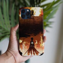 Attack On Titan Büyük Yağma Baskılı Tasarımlı Silikon Telefon Kılıfı