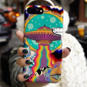 İnek Kaçıran Uzaylılar Tasarımlı Silikon Telefon Kılıfı