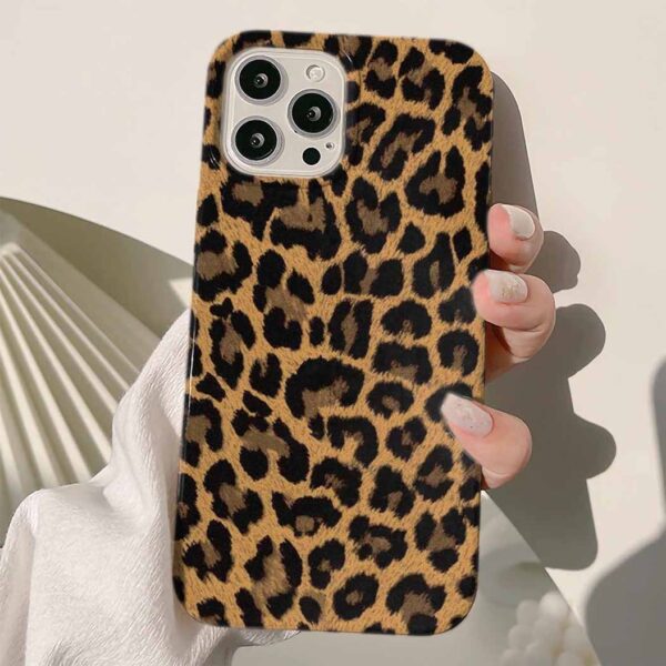 Tüylü Leopar Deseni Tasarımlı Silikon Telefon Kılıfı