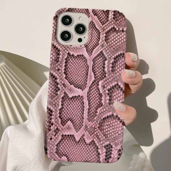 Pembe Yılan Derisi Tasarımlı Silikon Telefon Kılıfı