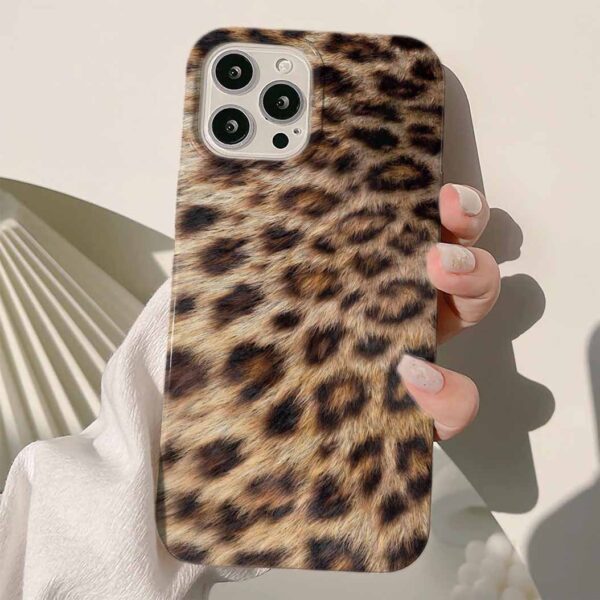 Tüylü Leopar Deseni Tasarımlı Silikon Telefon Kılıfı