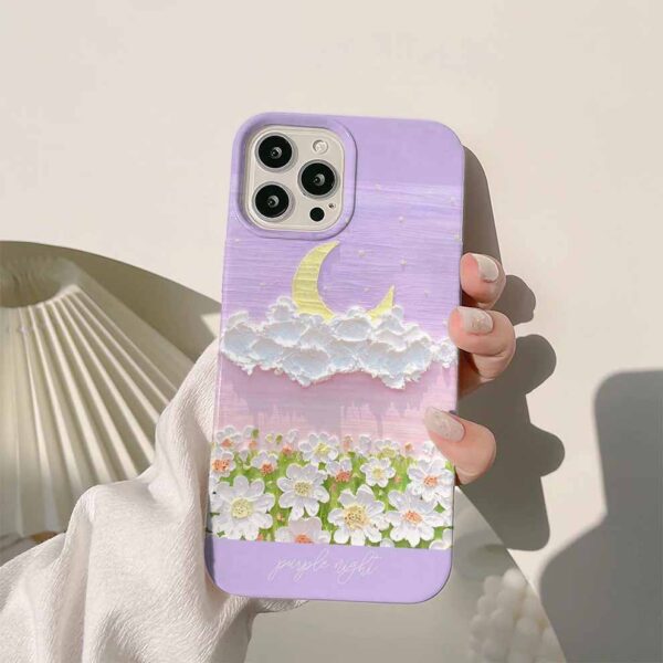 Mor Ve Pembe Arka Tonlu Bulut Ay Ve Papatyalar Yağlı Boya Tasarımlı Lila Renkli Silikon Telefon Kılıfı