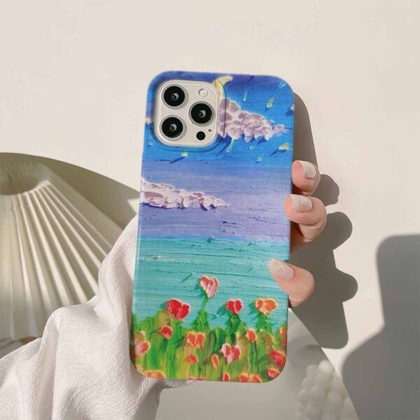 Kırmızı Ve Pembe Çiçekler Ve Bulutlar Mavi Mor Yeşil Arka Planlı Krem Renkli Silikon Telefon Kılıfı