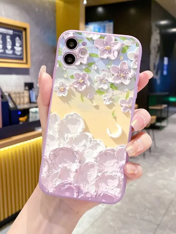 Lila Çiçek Ve Bulutlar Krem Renkli Silikon Telefon Kılıfı