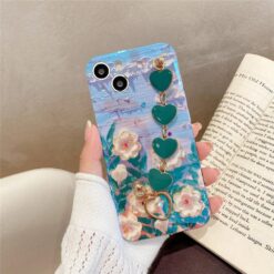Yaprak Ve Çiçek Desenli Baskılı Bilek Geçmeli Zincirli Silikon Telefon Kılıfı