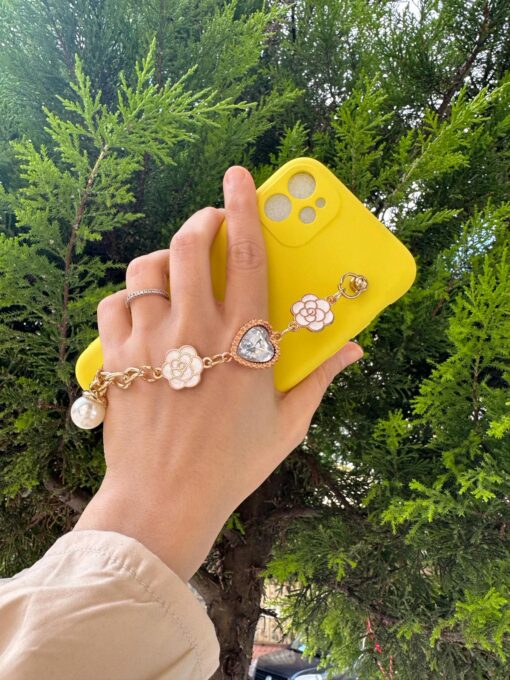 Sarı Renkli Bilek Geçmeli Zincirli Silikon Telefon Kılıfı - Görsel 2