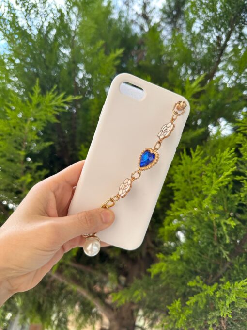 Krem Renkli Bilek Geçmeli Zincirli Silikon Telefon Kılıfı