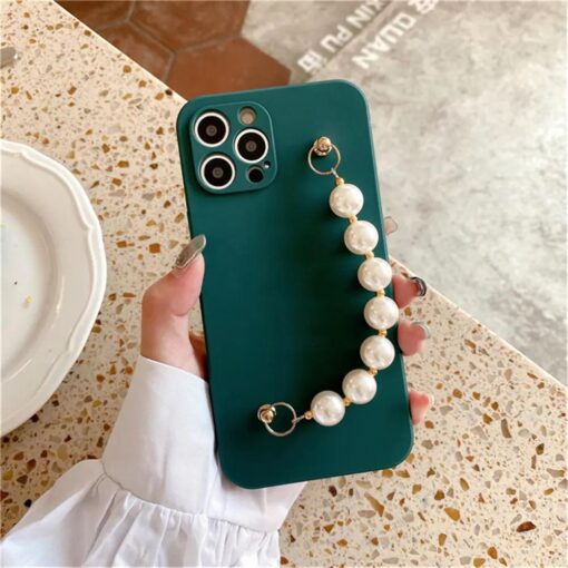 Bilek Geçmeli Zincirli Silikon Telefon Kılıfı