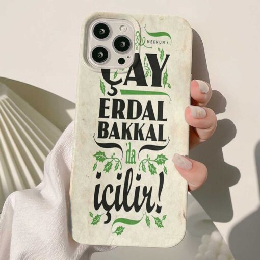 Çay Erdal Bakkalda İçilir Tasarımlı Silikon Telefon Kılıfı