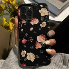Dalında Çiçekler Tasarımlı Silikon Telefon Kılıfı
