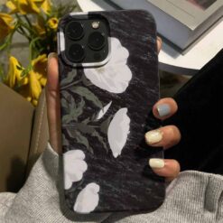 Beyaz Çiçekler Tasarımlı Silikon Telefon Kılıfı