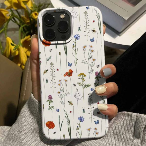Dalında Çiçekler Tasarımlı Silikon Telefon Kılıfı