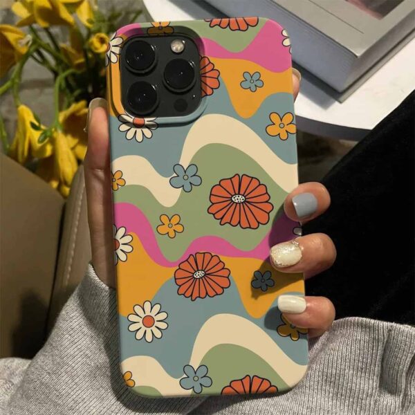 Retro Çiçekler Tasarımlı Silikon Telefon Kılıfı