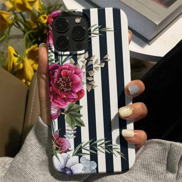 Çizgili Motif Çiçekler Tasarımlı Silikon Telefon Kılıfı