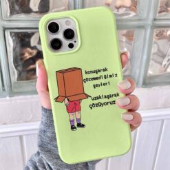 Uzaklaşarak Çözüyoruz Tasarımlı Silikon Telefon Kılıfı