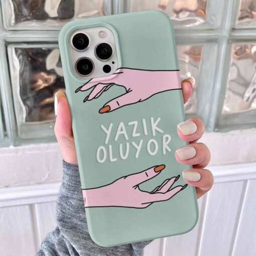 Yazık Oluyor Tasarımlı Silikon Telefon Kılıfı
