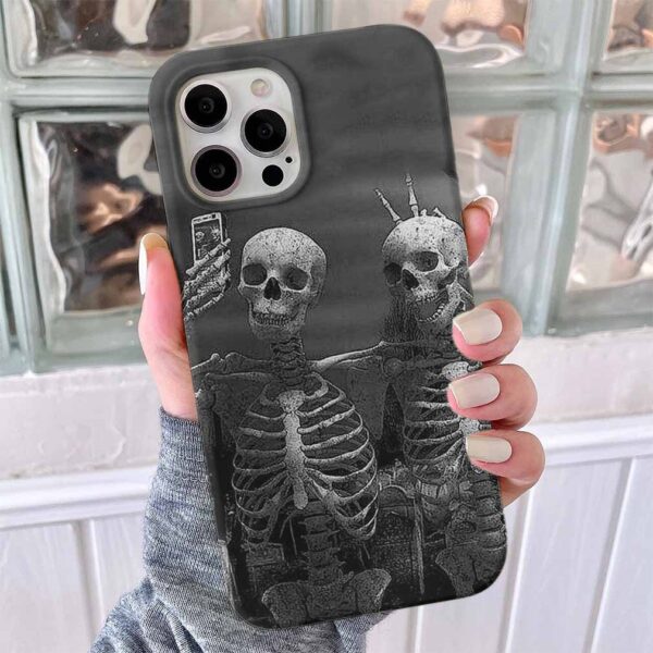 Selfie Skeletons Tasarımlı Silikon Telefon Kılıfı