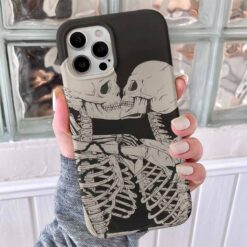 Öpüşen İskeletler Tasarımlı Silikon Telefon Kılıfı