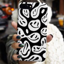 Beyaz Smile Retro Tasarımlı Silikon Telefon Kılıfı