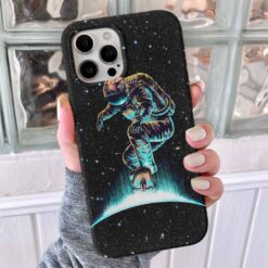 Uzayda Surf Tasarımlı Silikon Telefon Kılıfı