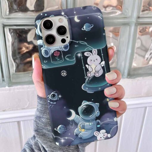 Sevimli Uzay Yolcuları Tasarımlı Silikon Telefon Kılıfı