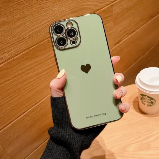Volet Silikon Kalp Desenli Parlak Gold Kenarlıklı Telefon Kılıfı - Görsel 5