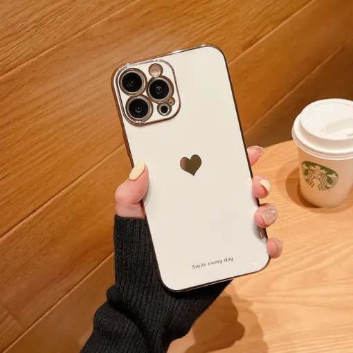 Volet Silikon Kalp Desenli Parlak Gold Kenarlıklı Telefon Kılıfı - Görsel 10