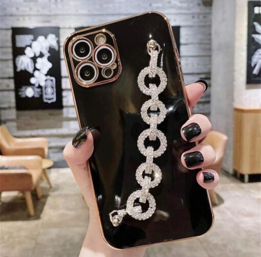 Siyah Renkli Bilek Geçmeli Parlak Zincirli Silikon Telefon Kılıfı