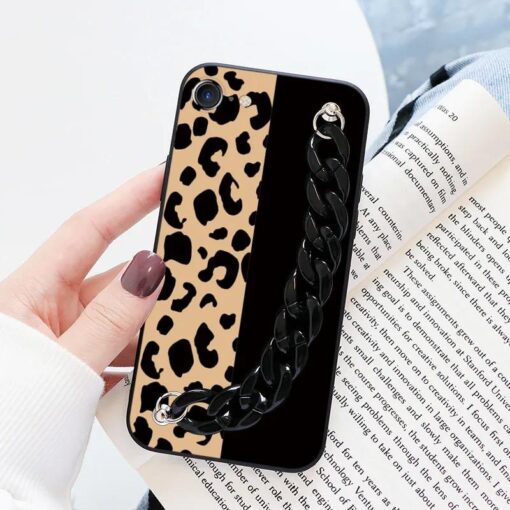 Leopar Desen Baskılı Bilek Geçmeli Zincirli Silikon Telefon Kılıfı