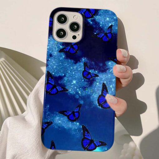 Gece Işığında Mavi Parıltılı Kelebekler Baskılı Silikon Telefon Kılıfı