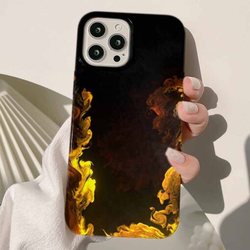 Gold Renkli Alevler Tasarımlı Silikon Telefon Kılıfı